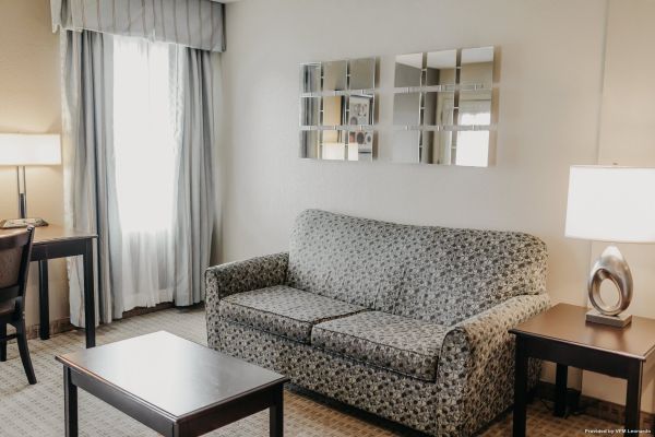 Eastland Suites Hotel & Conference Center Bloomington